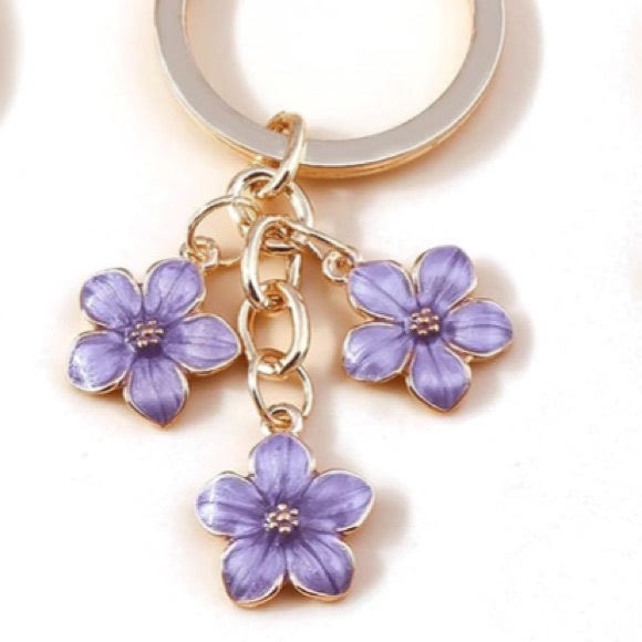 Accessories - 🌹Gold and Purple Floral Keychain